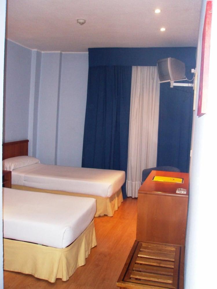City Express Covadonga Oviedo Exterior foto