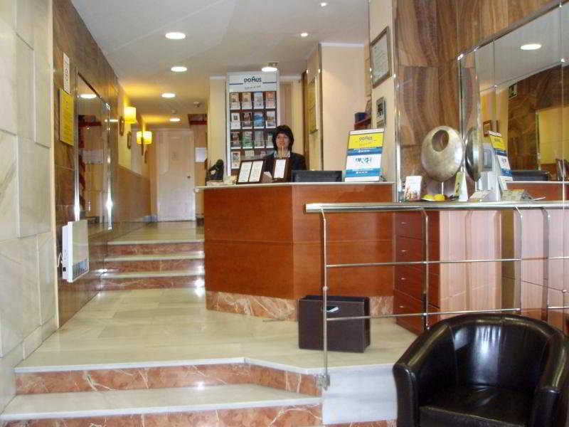 City Express Covadonga Oviedo Interior foto