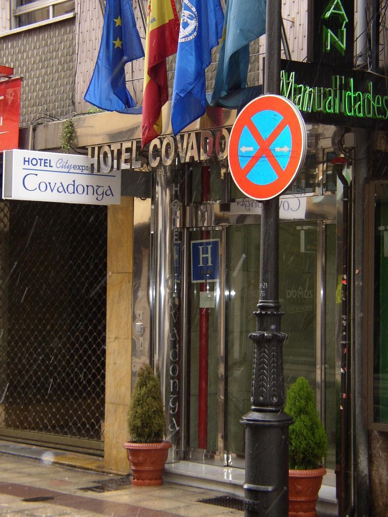 City Express Covadonga Oviedo Exterior foto